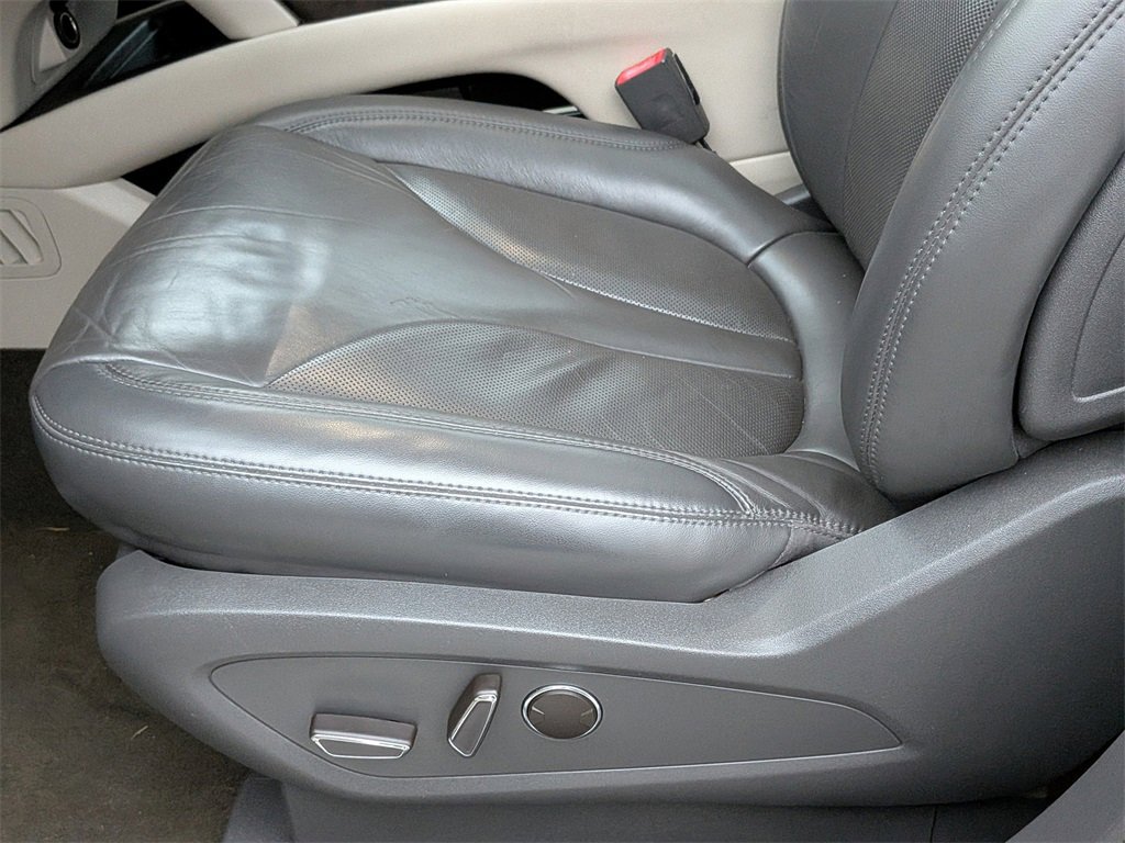 Used 2019 Lincoln Nautilus Select image 14