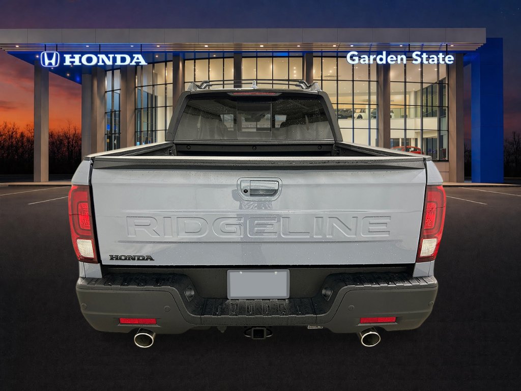Used 2025 Honda Ridgeline Black Edition image 4