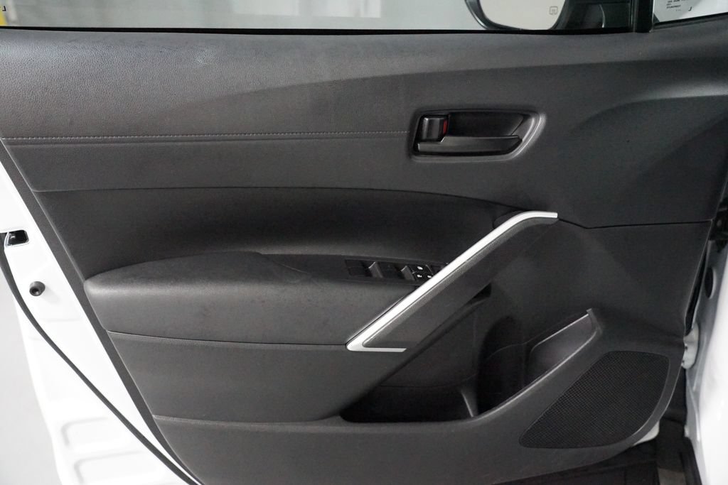Certified 2024 Toyota Corolla Cross LE FWD image 29
