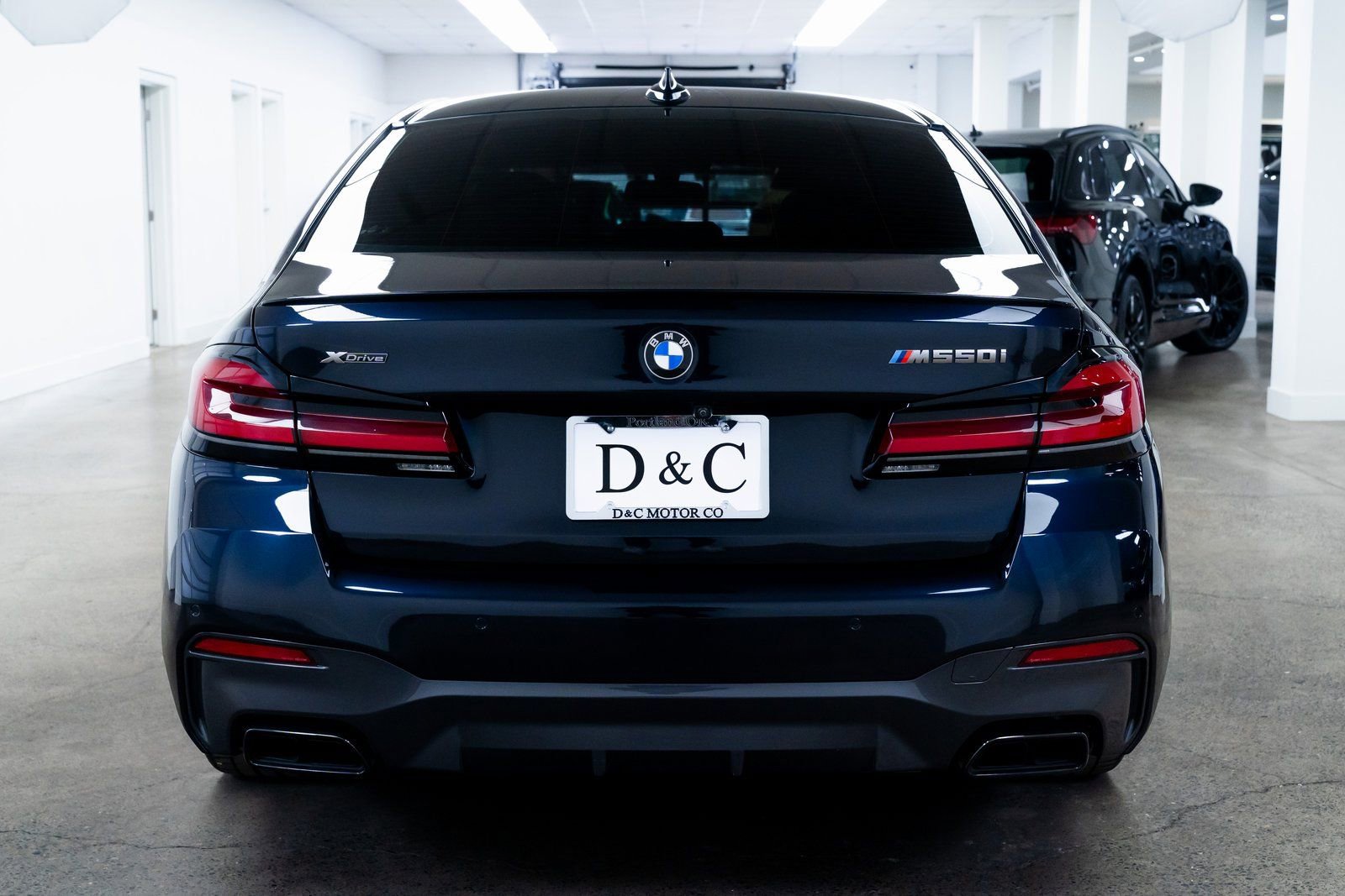 Used 2023 BMW M550i xDrive w/ Parking Assistance Package image 5