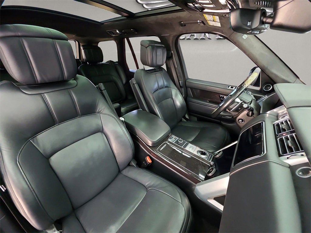 Used 2020 Land Rover Range Rover Autobiography image 18