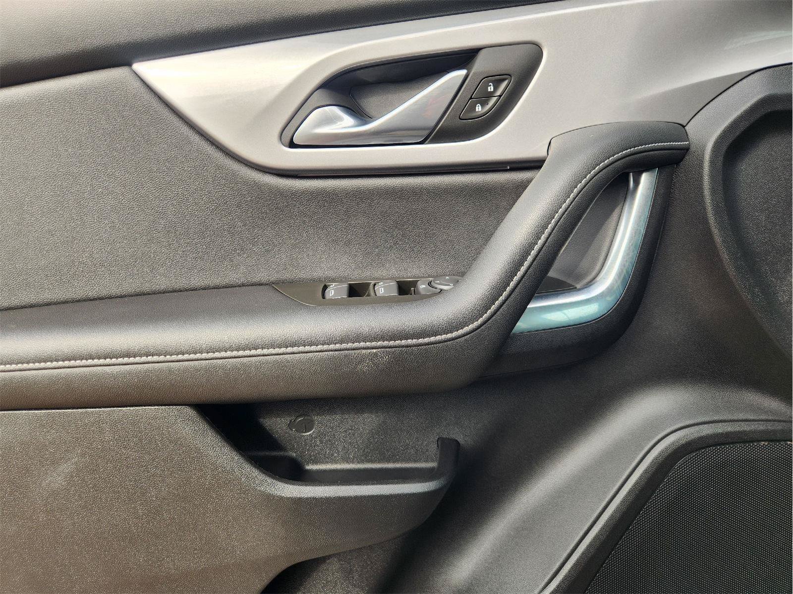Certified 2026 Chevrolet Blazer LT FWD image 23