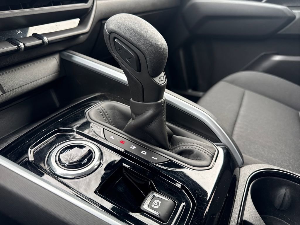 Used 2023 Chevrolet Colorado W/T image 25