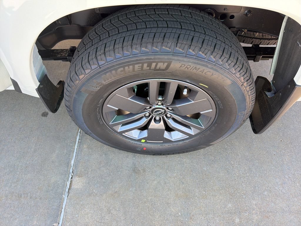 New 2026 Nissan Frontier SV w/ SV Convenience Package RWD image 9