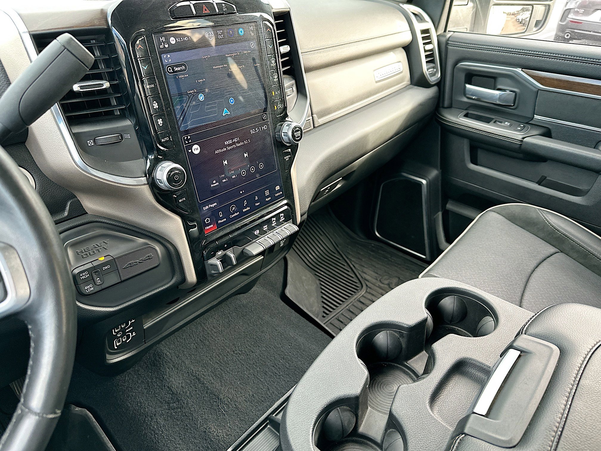 Used 2024 RAM 2500 Laramie image 26