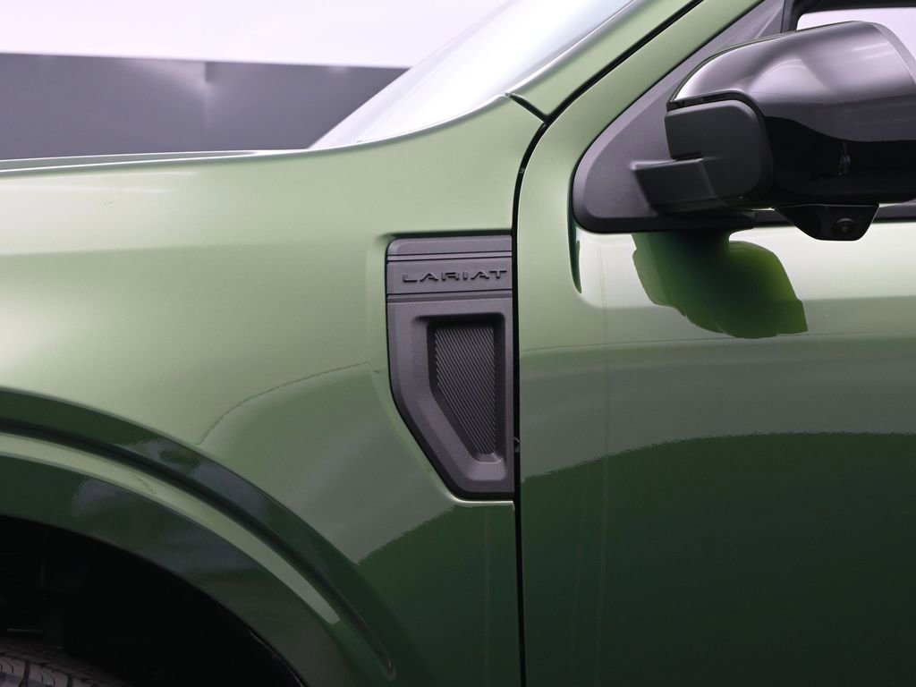 New 2025 Ford Maverick Lariat w/ Black Appearance Package image 32