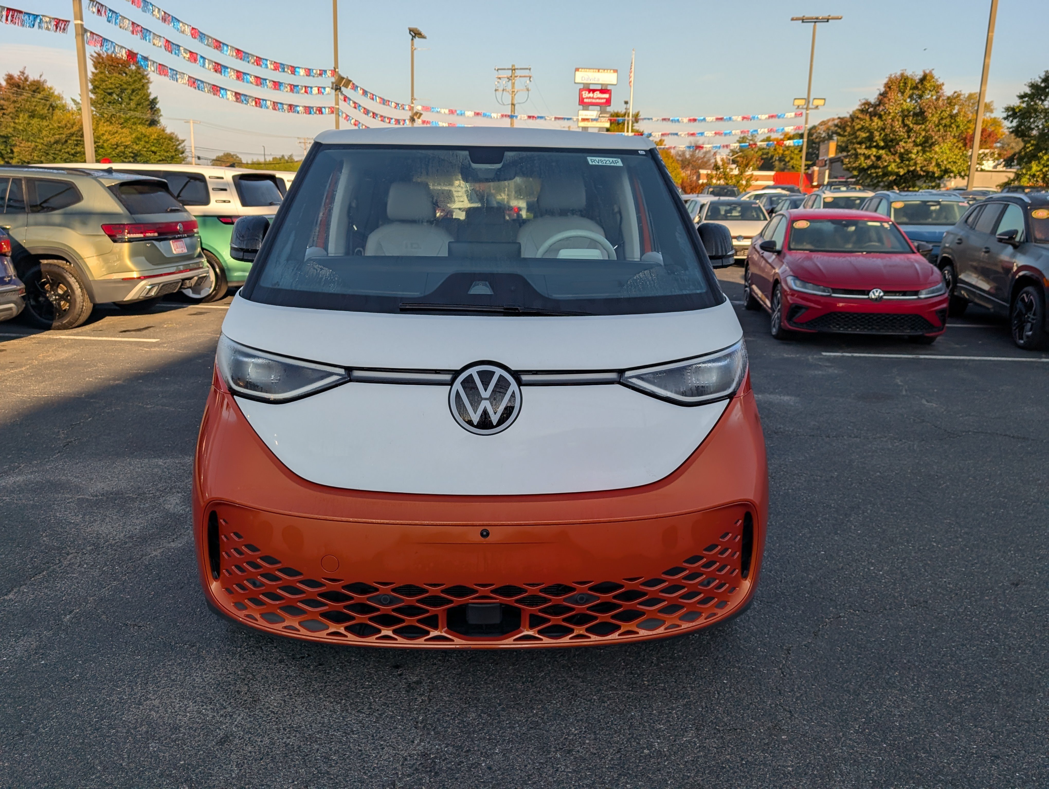 Used 2025 Volkswagen ID. Buzz Pro S Plus RWD image 8