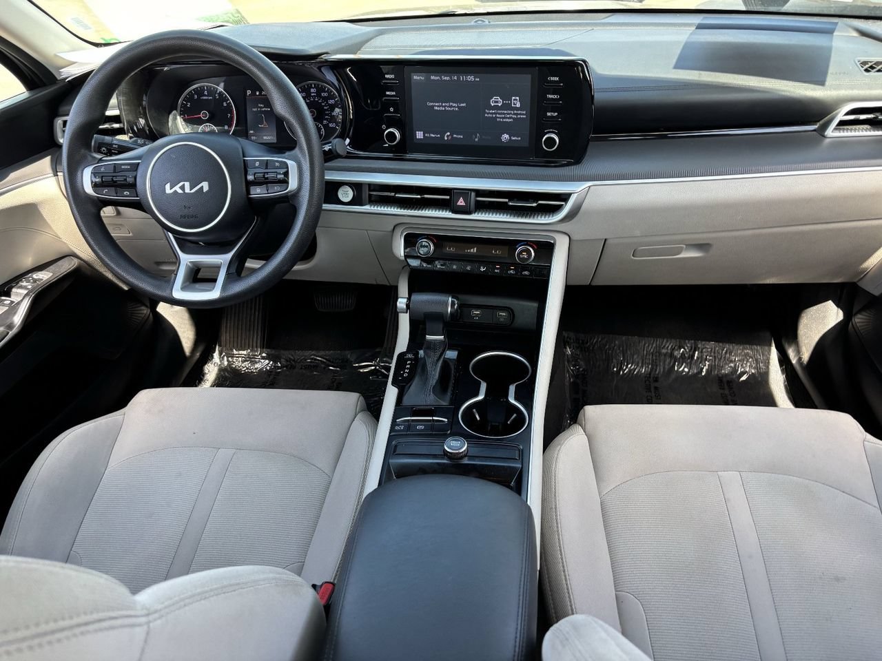 Used 2022 Kia K5 LXS FWD image 13