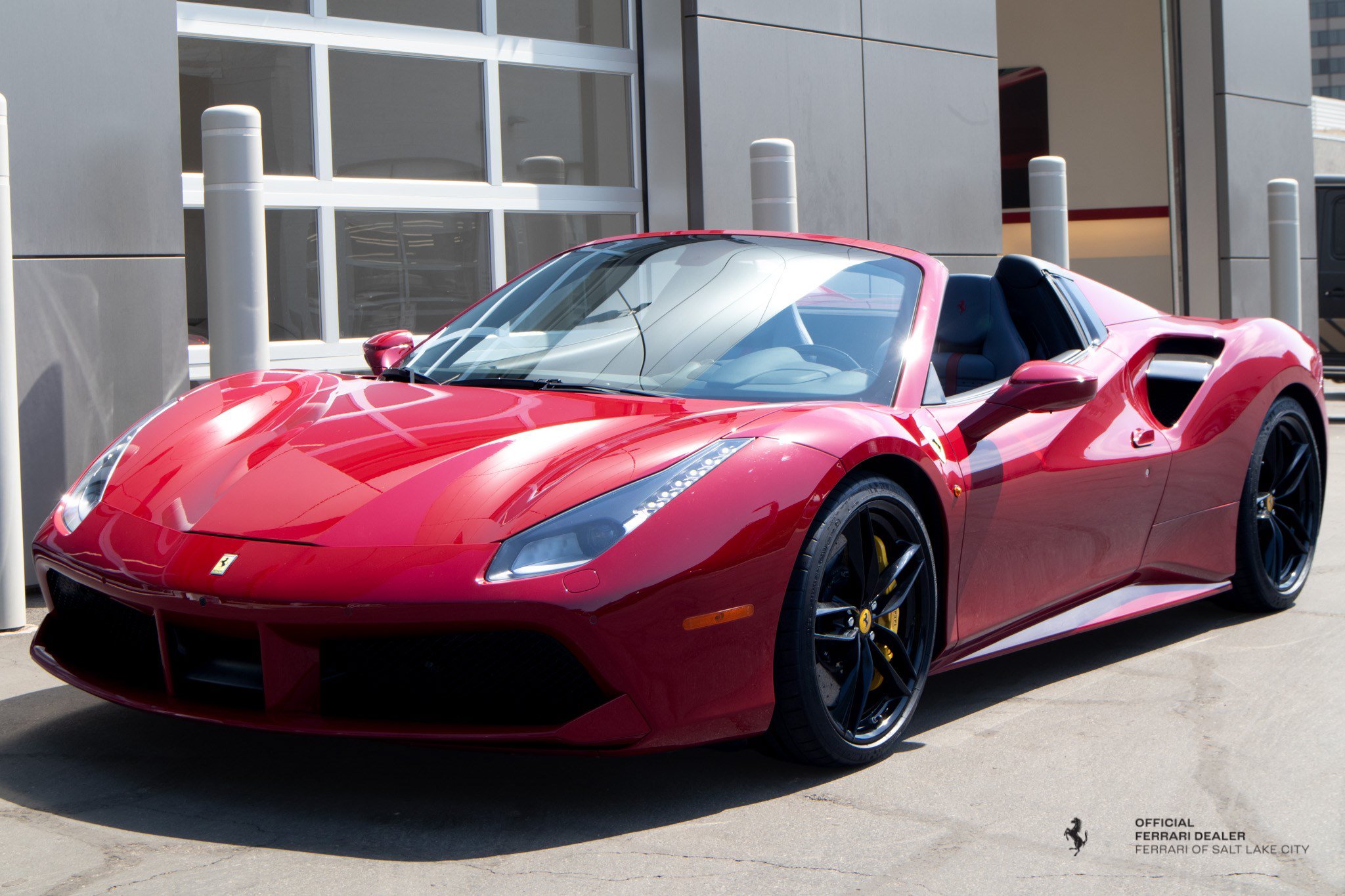 Used 2019 Ferrari 488 Spider RWD image 1
