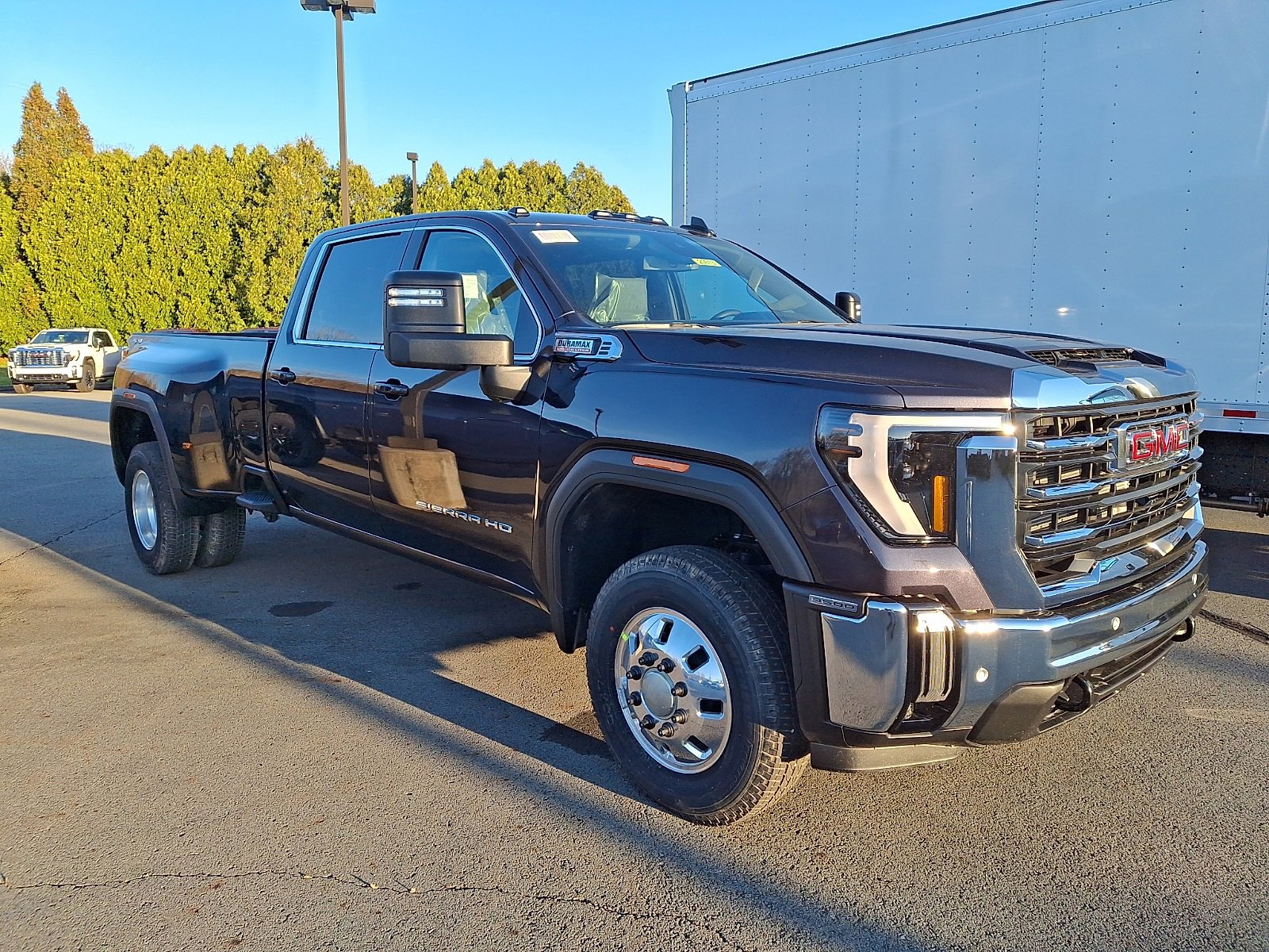 New 2026 GMC Sierra 3500 SLE image 1