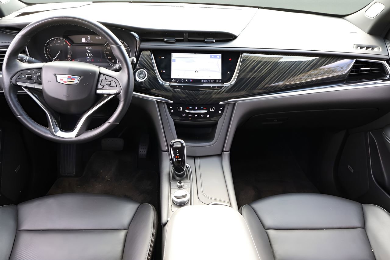 Certified 2023 Cadillac XT6 Premium Luxury image 15