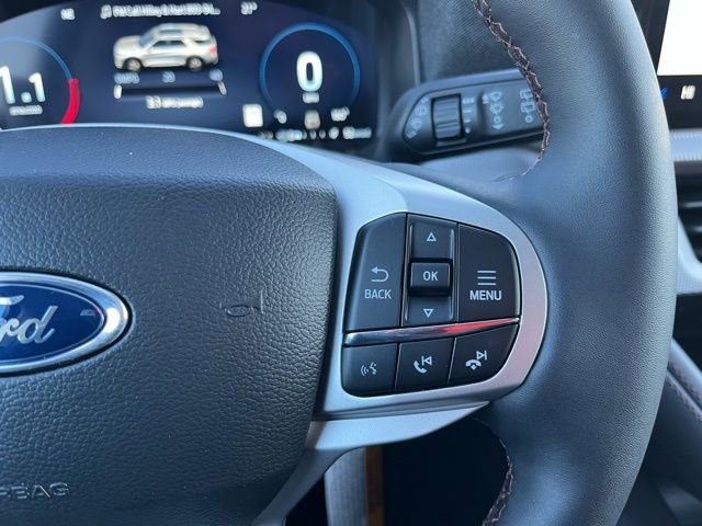 Used 2025 Ford Explorer Active w/ Active Comfort Package image 18