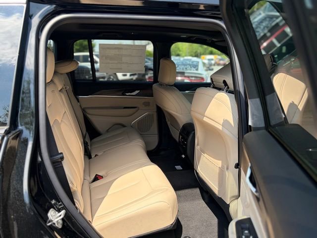 New 2026 Jeep Grand Cherokee Limited AWD/4WD image 30