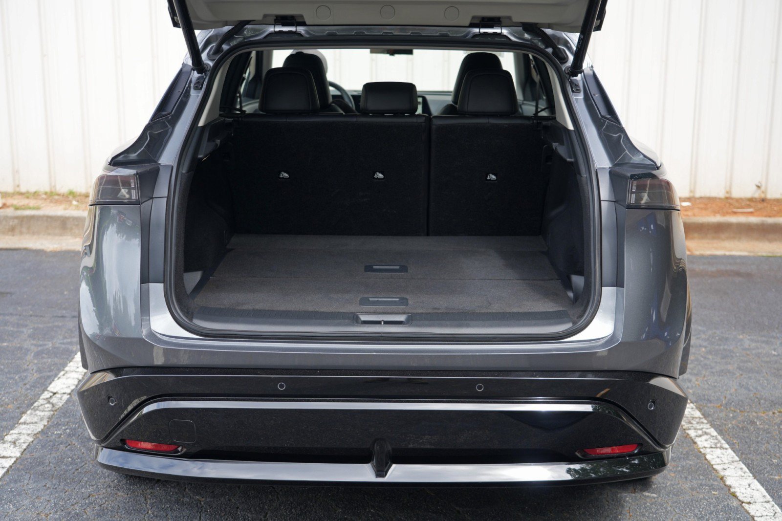 Used 2025 Nissan Ariya FWD image 9