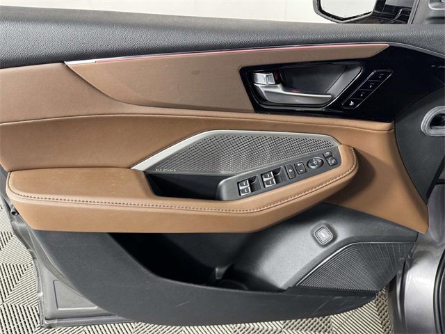 Used 2024 Acura MDX SH-AWD w/ Technology Package image 17