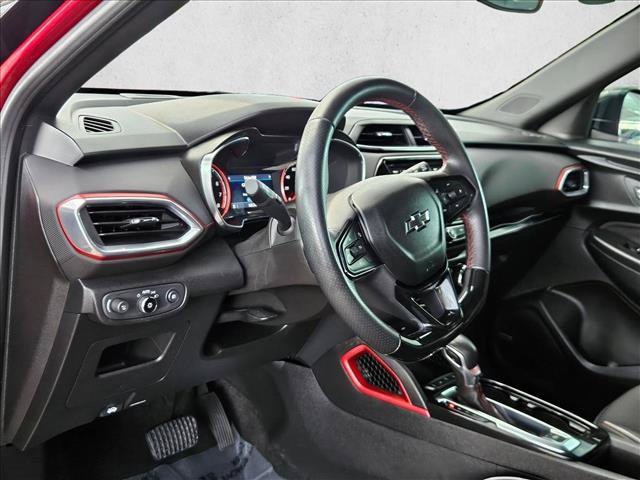 Used 2021 Chevrolet TrailBlazer RS w/ Technology Package FWD image 11