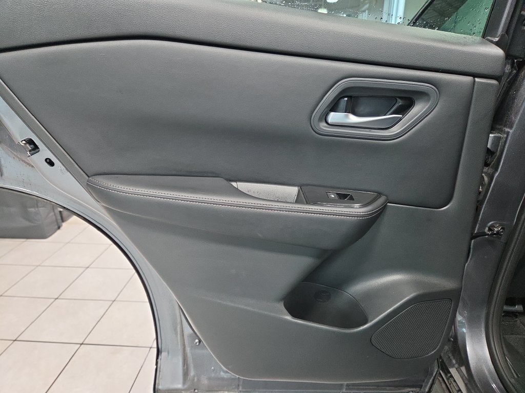 Used 2026 Nissan Rogue SV AWD/4WD image 26