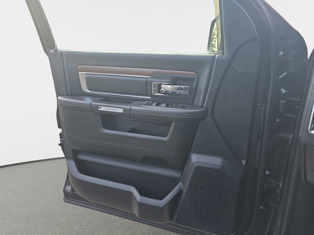 Used 2014 RAM 1500 Laramie w/ Convenience Group image 26