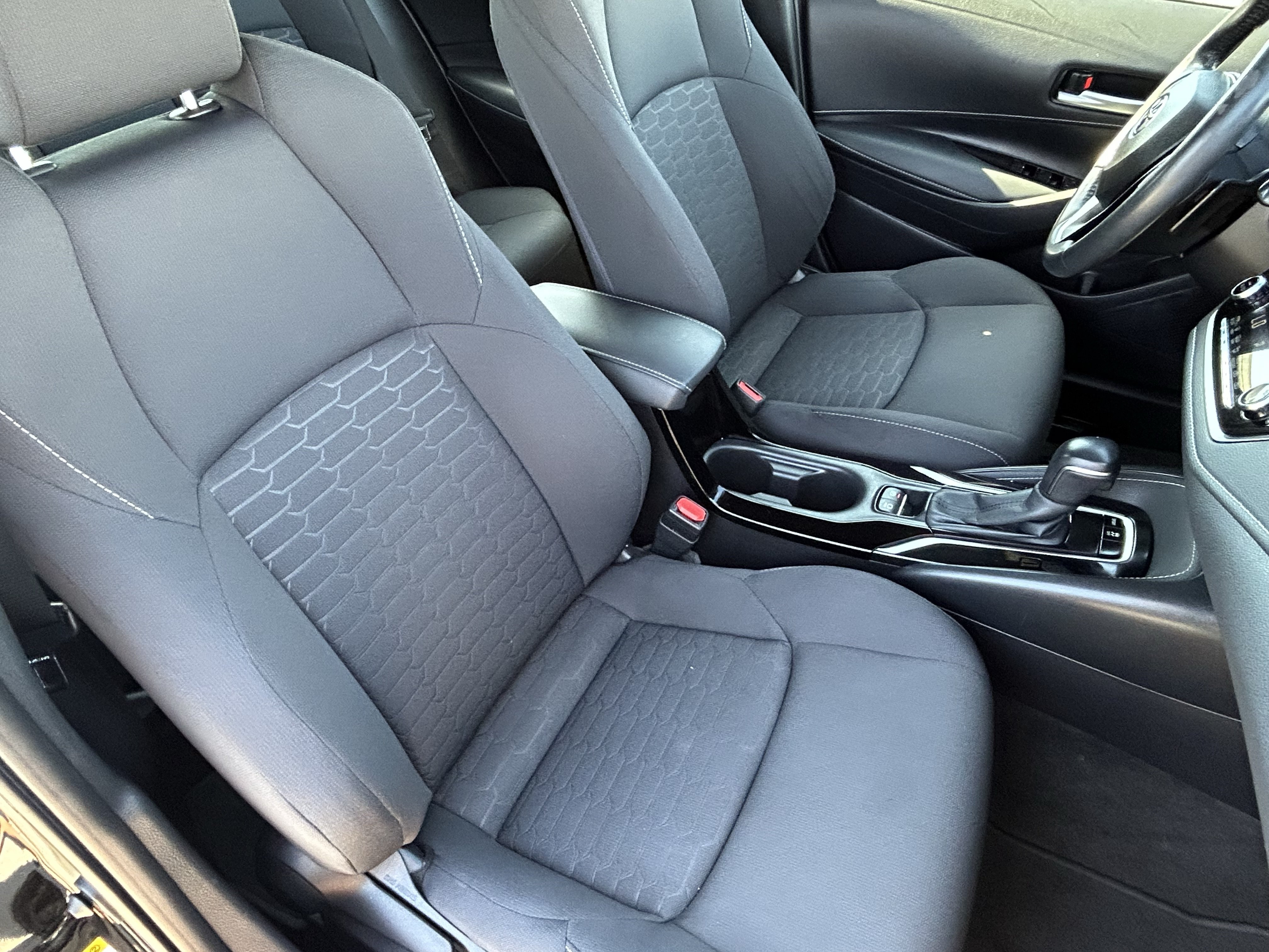 Certified 2020 Toyota Corolla SE w/ Carpet Mat Package FWD image 11