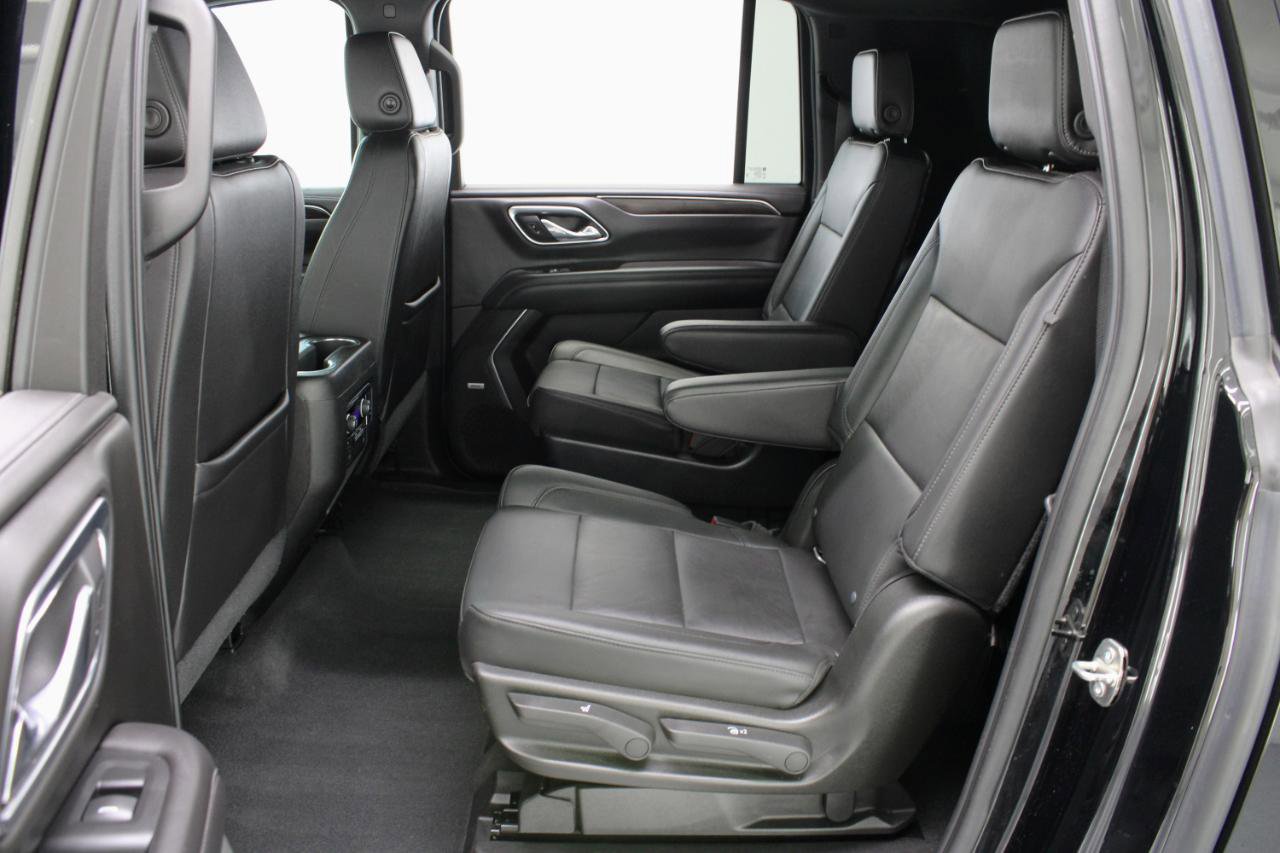 Used 2021 Chevrolet Suburban Z71 w/ Z71 Signature Package AWD/4WD image 38
