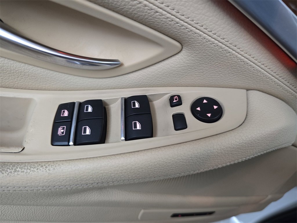 Used 2011 BMW 535i xDrive Sedan image 27