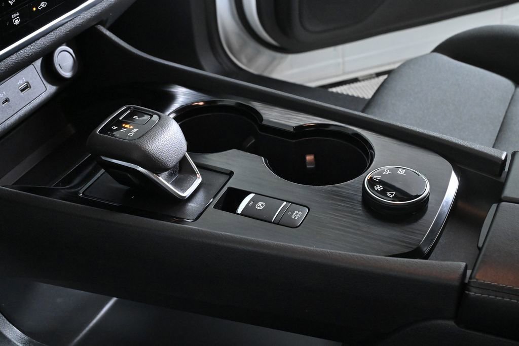 Certified 2023 Nissan Rogue S image 19