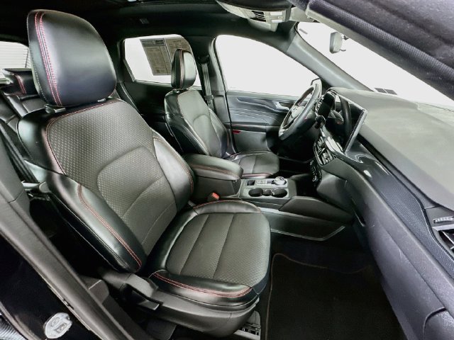 Used 2023 Ford Escape ST-Line w/ Tech Pack #1 AWD/4WD image 34