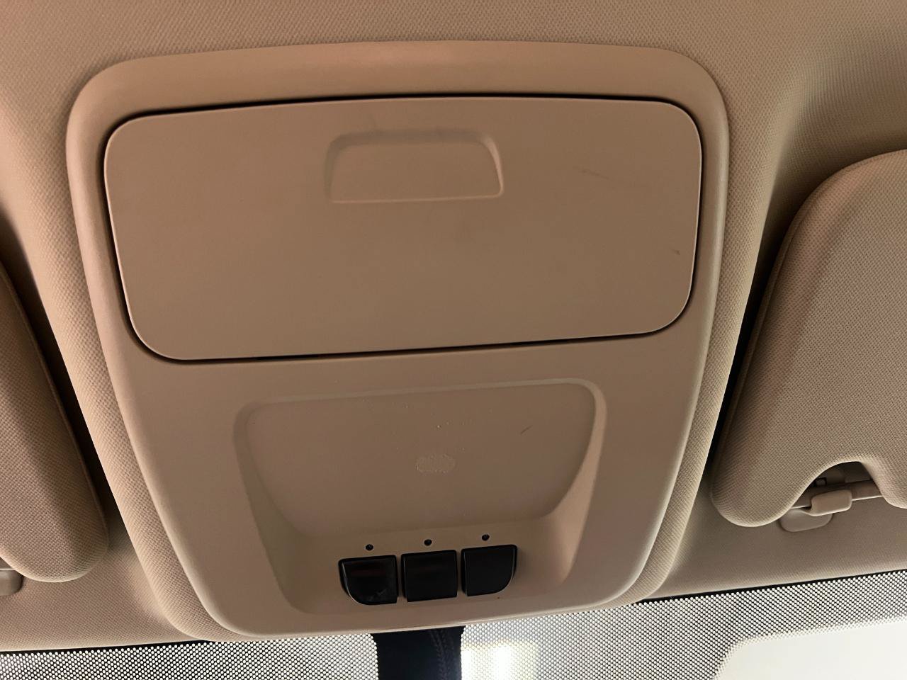 Used 2012 Chevrolet Impala LTZ FWD image 40