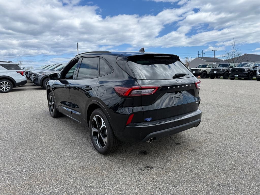 Used 2025 Ford Escape ST-Line Elite w/ Premium Technology Package AWD/4WD image 25