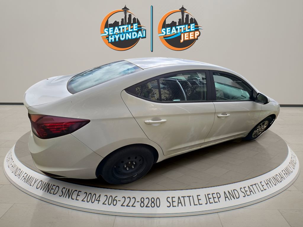 Used 2019 Hyundai Elantra SE w/ Cargo Package FWD image 8
