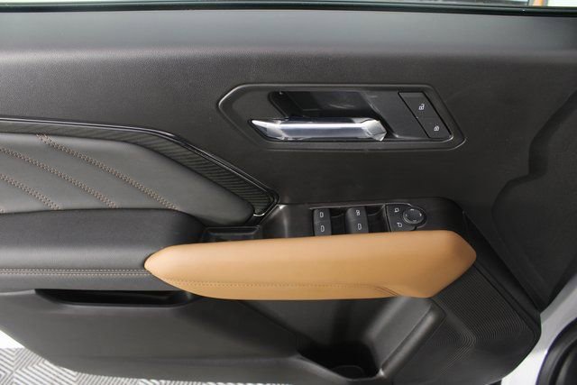 New 2026 GMC Canyon AT4 w/ Off-Road Front Bumper Package image 13