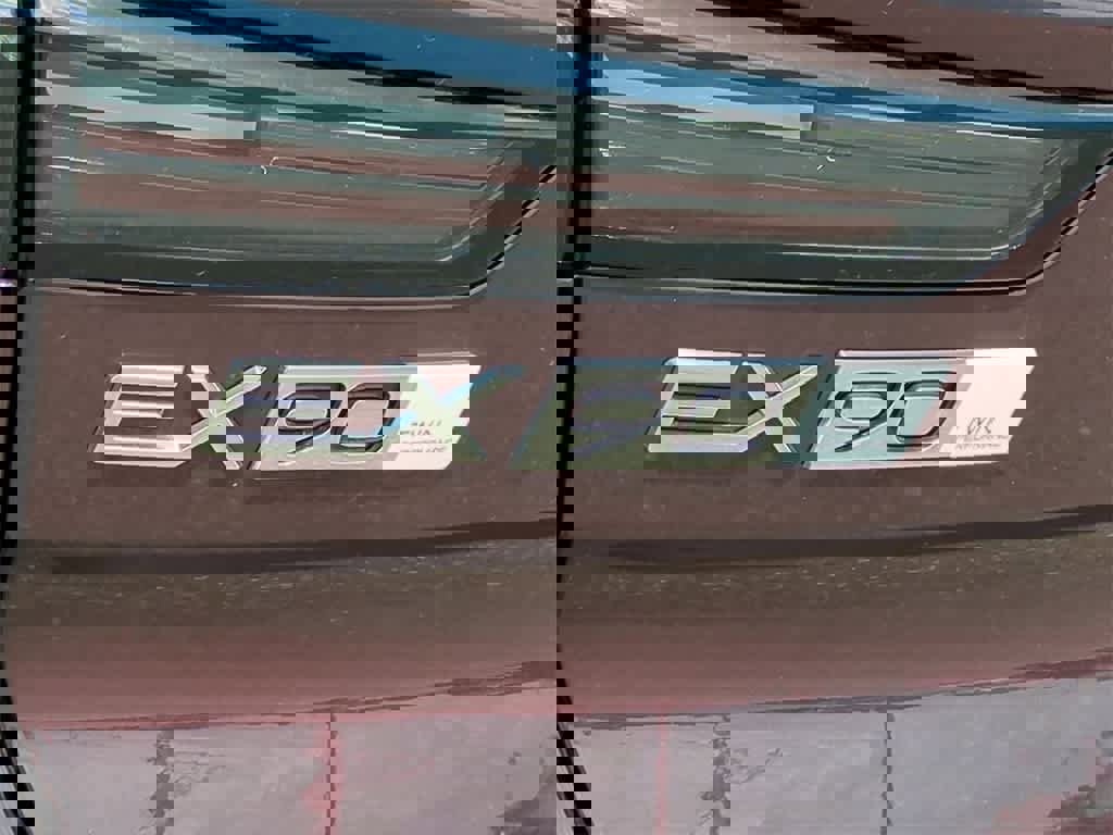 New 2025 Volvo EX90 Plus image 12