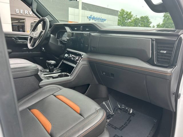 Used 2025 GMC Sierra 1500 AT4 w/ AT4 Premium Package AWD/4WD image 15