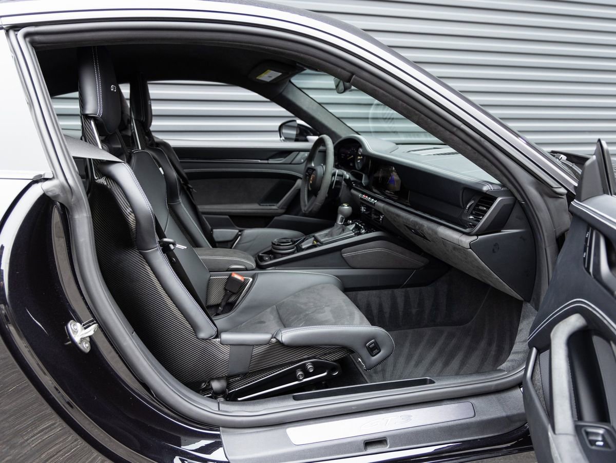 Certified 2024 Porsche 911 GT3 image 28