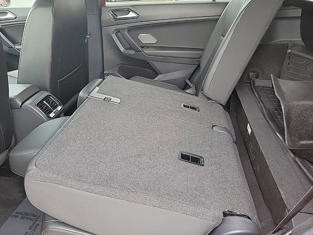 Used 2019 Volkswagen Tiguan SEL R-Line image 13