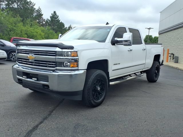 Used 2015 Chevrolet Silverado 2500 LT AWD/4WD image 3