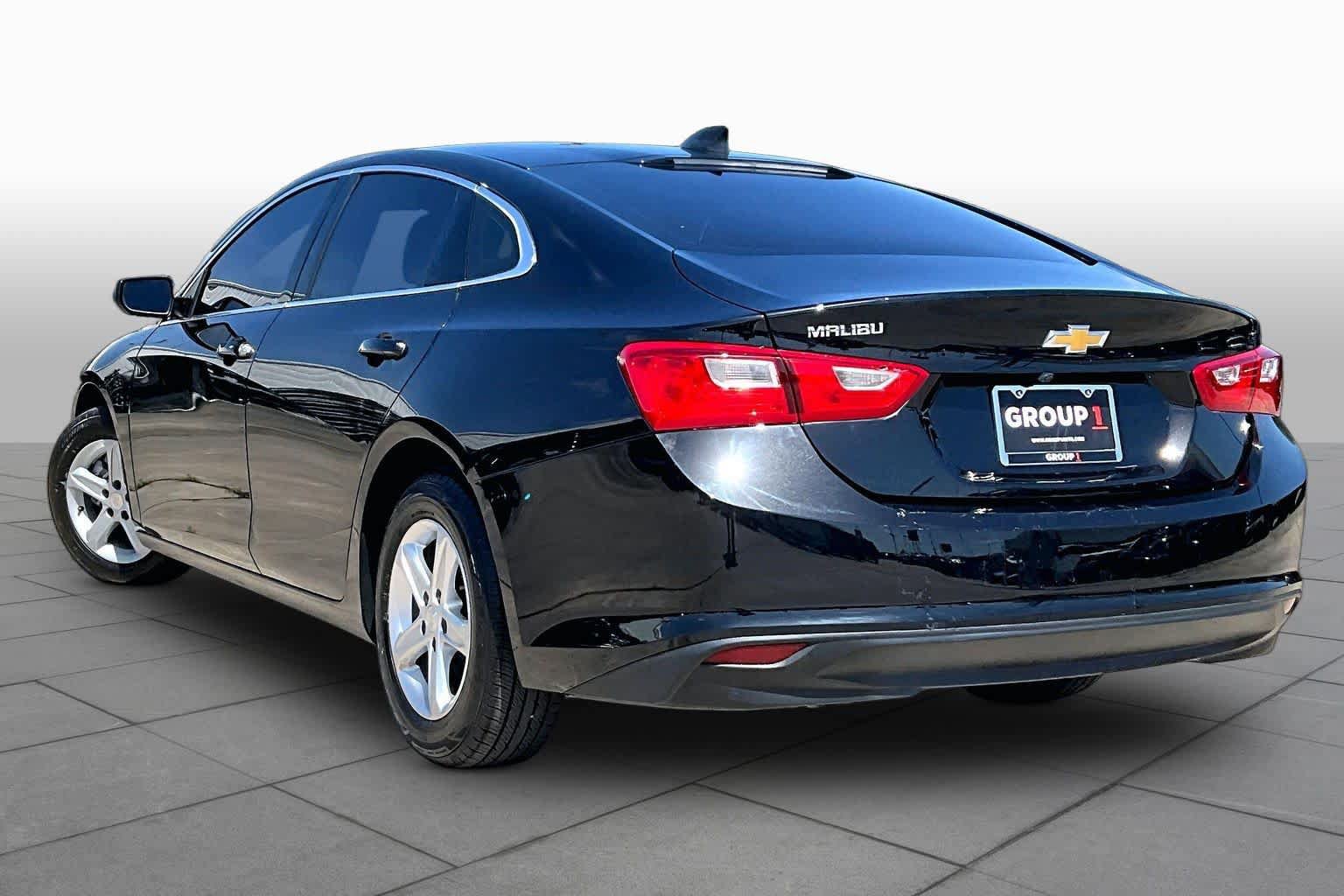 Used 2022 Chevrolet Malibu LS FWD image 12
