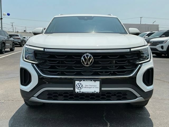 Certified 2024 Volkswagen Atlas Cross Sport SE w/ Panoramic Sunroof Package FWD image 8