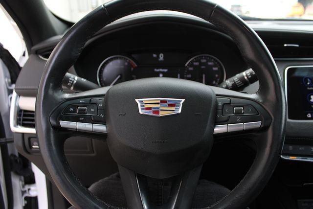 Used 2023 Cadillac XT4 Premium Luxury w/ Cold Weather Package FWD image 13