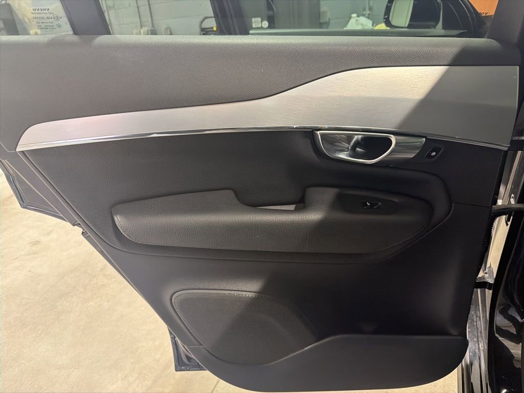 Used 2018 Volvo XC90 T6 Momentum w/ Protection Package Premier image 21