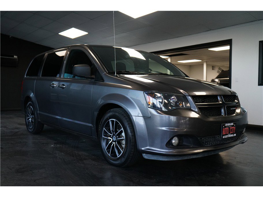 Used 2018 Dodge Grand Caravan GT image 1