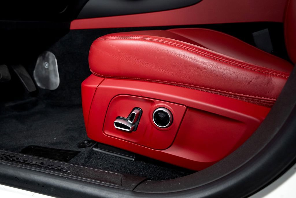 Used 2022 Maserati Levante GT image 21