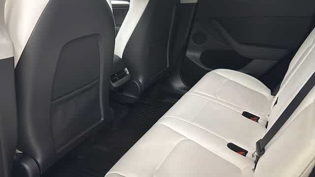 Used 2024 Tesla Model Y Performance AWD/4WD image 25