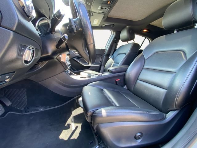 Used 2018 Mercedes-Benz GLA 250 4MATIC w/ Premium Package image 9