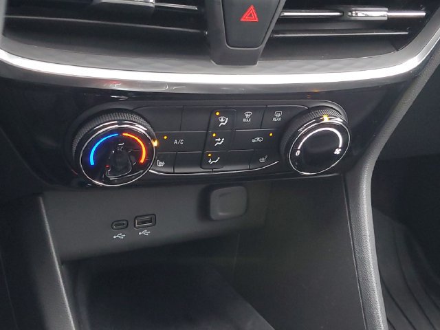 Certified 2024 Buick Encore GX Sport Touring w/ Comfort Package FWD image 27