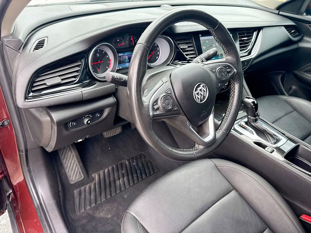 Used 2018 Buick Regal Essence w/ Driver Confidence Package #1 FWD image 10