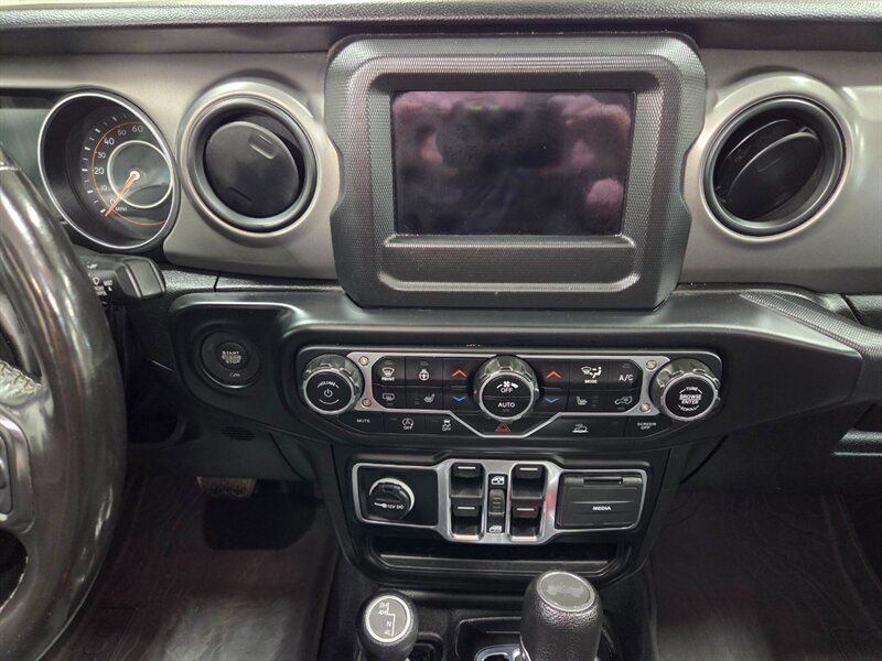 Used 2022 Jeep Wrangler Unlimited Sport AWD/4WD image 38