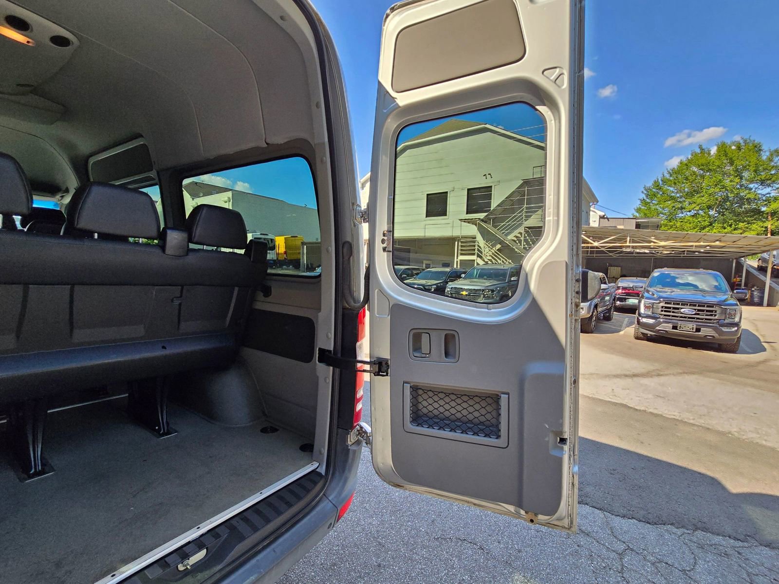 Used 2012 Mercedes-Benz Sprinter 2500 image 23