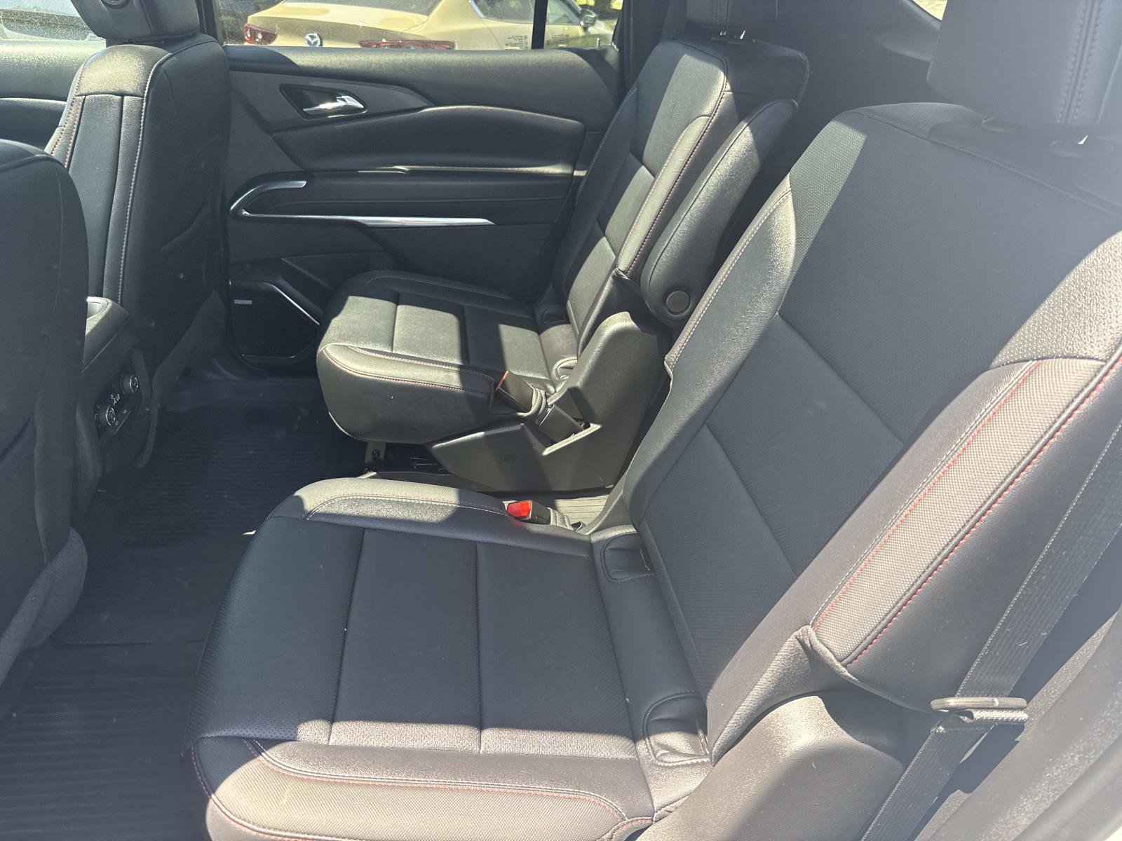 Used 2025 Chevrolet Traverse Z71 w/ Enhanced Driving Package AWD/4WD image 17