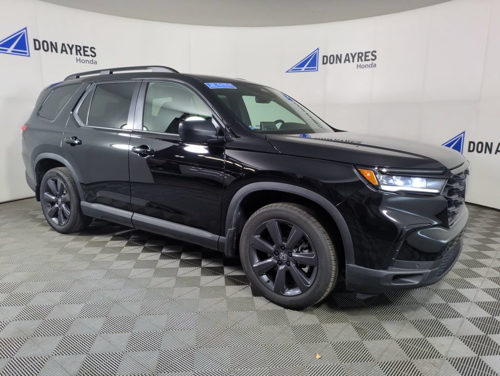 Certified 2025 Honda Pilot Sport image 11